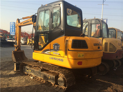 恒安工程機械設(shè)備 專業(yè)水上挖掘機租賃與安裝服務，助力江蘇工程建設(shè)